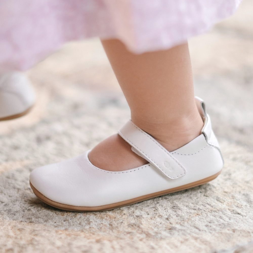 Mary Janes Olivia Barefoot Shoes - White